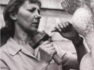 Escultora nacional, Lily Garafulic